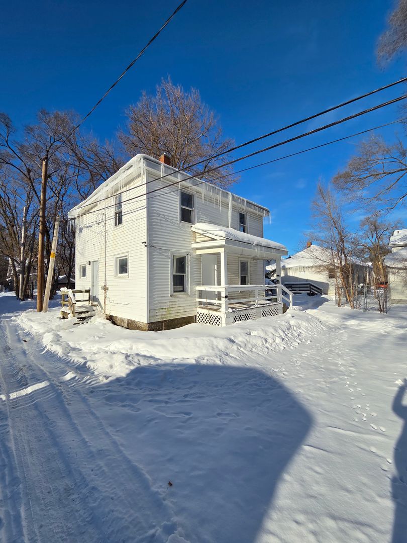 Muskegon House: 293 Mason Ave
