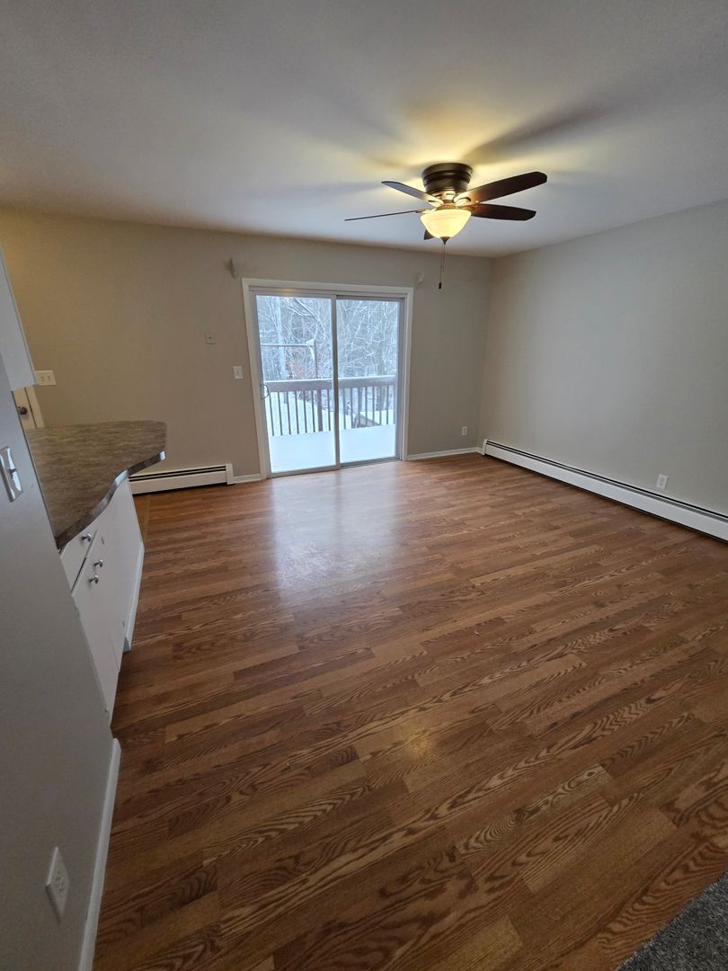 Spring Lake Apartment: 18206 Swiss Dr