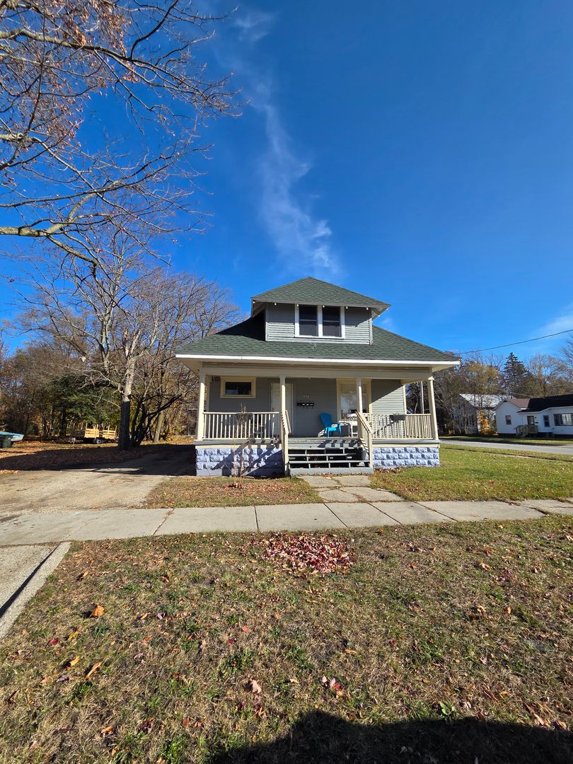 Muskegon Apartment: 1094 Williams St