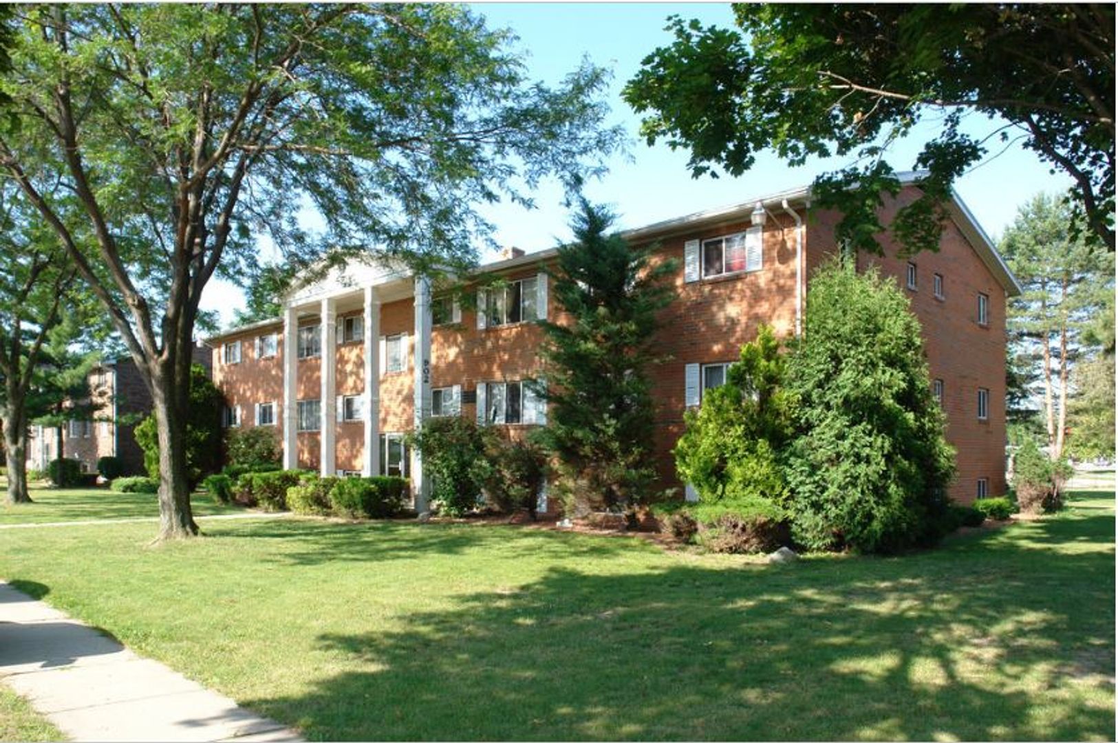 St Johns Apartment: 902 E Sturgis St