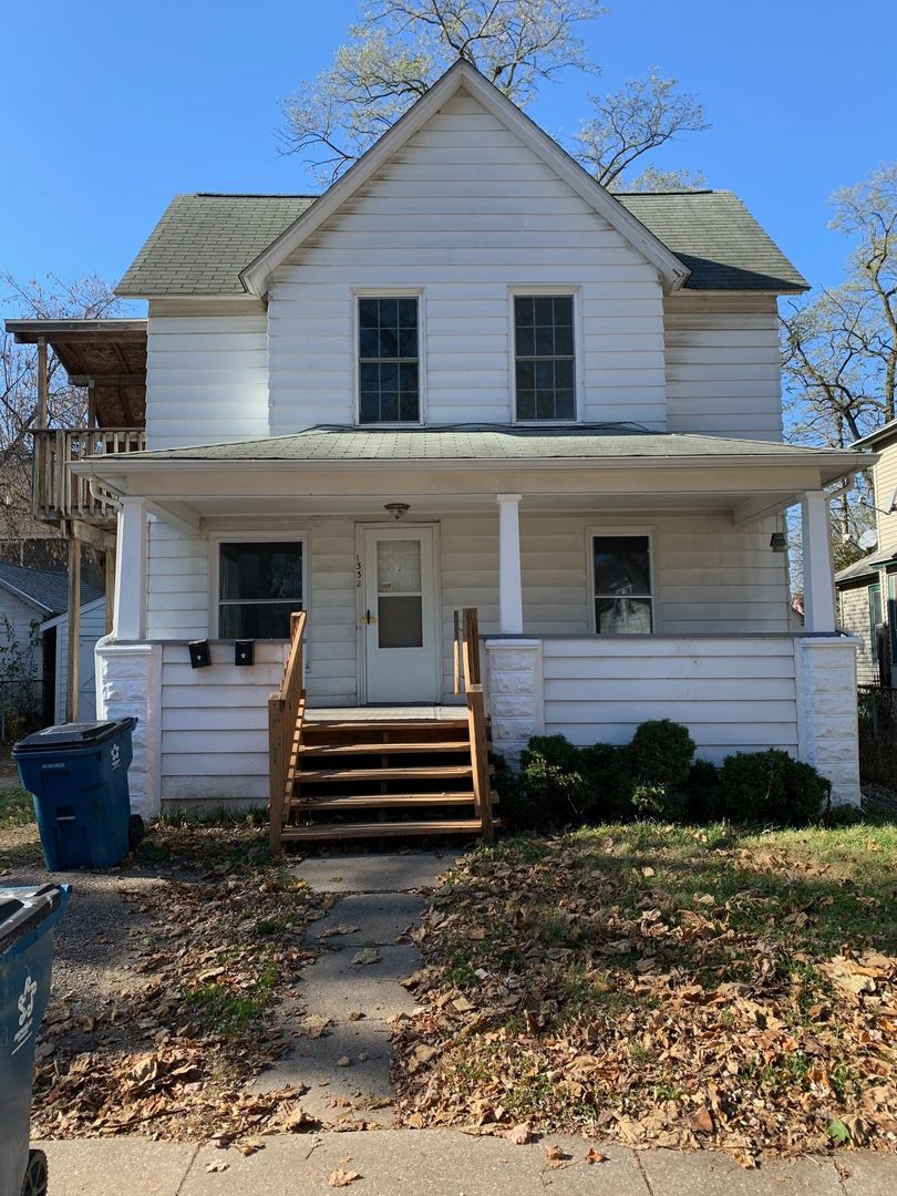 Kalamazoo Apartment: 1332 Poplar Place