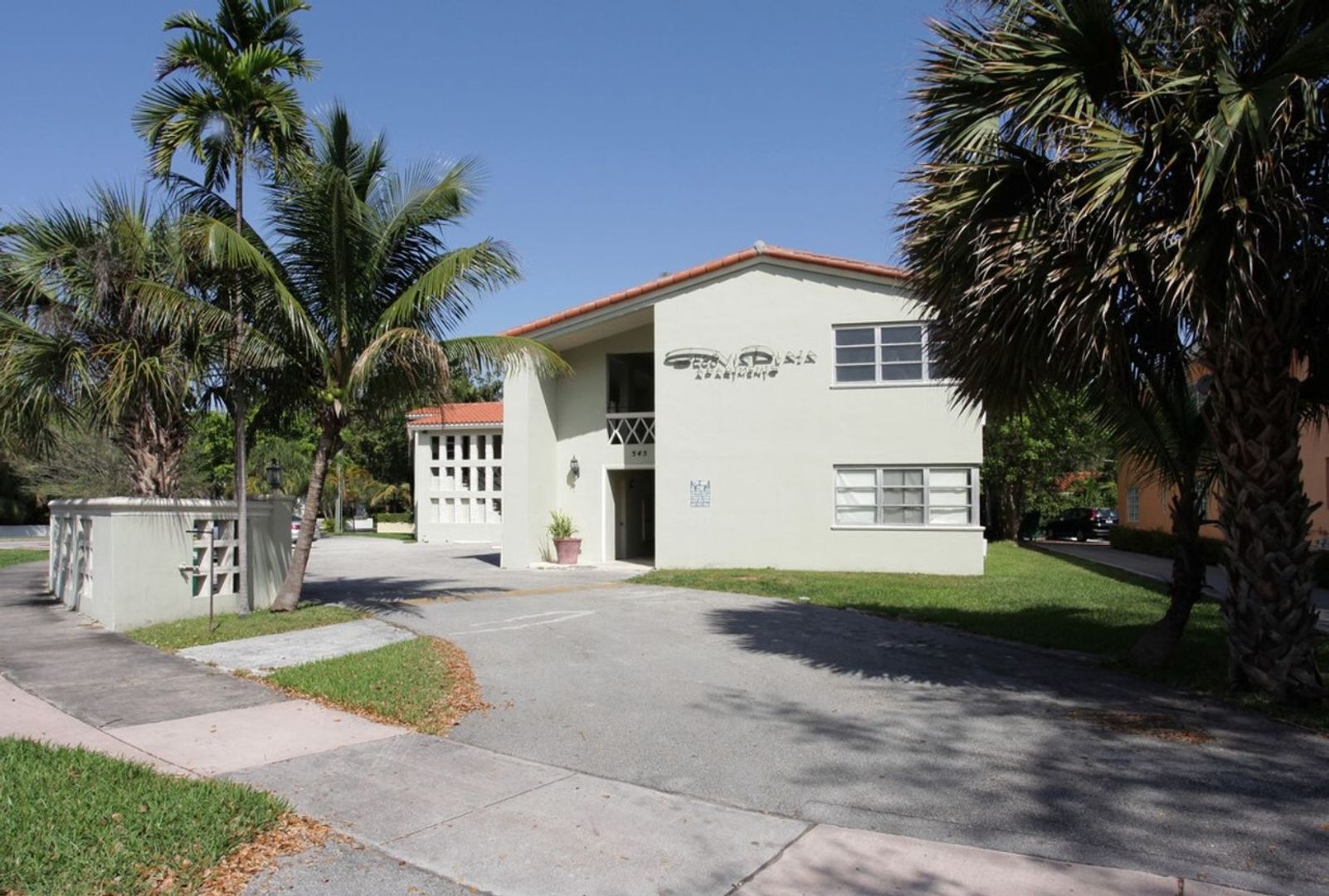 Coral Gables Apartment: 545 Coral Way Ave