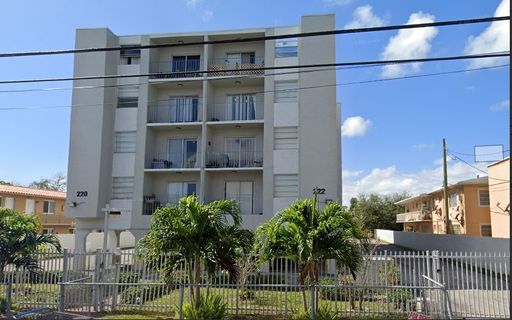 Huge Unit 2 Bedrooms/1.5 Bathroom close to Brickell Ave – photo 1