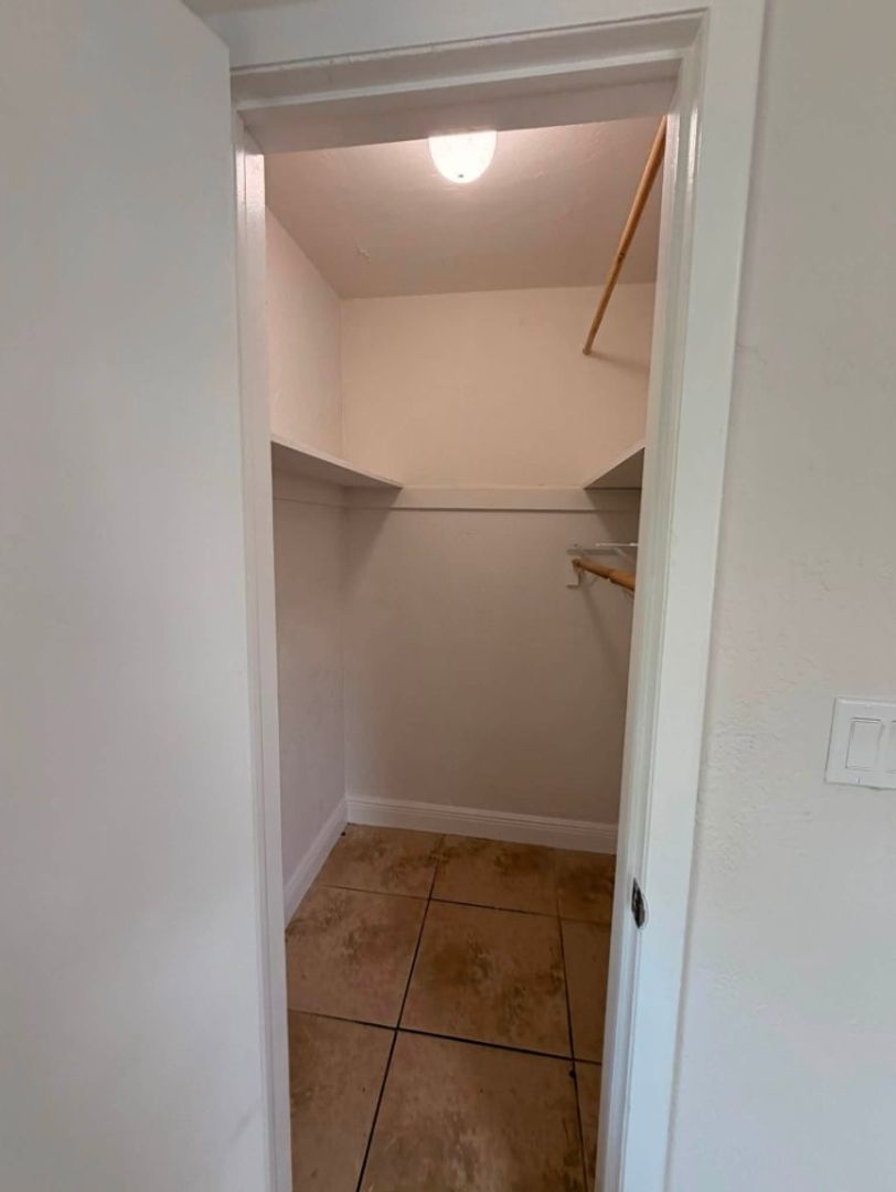 224 SW 4 Ave 8 of 12