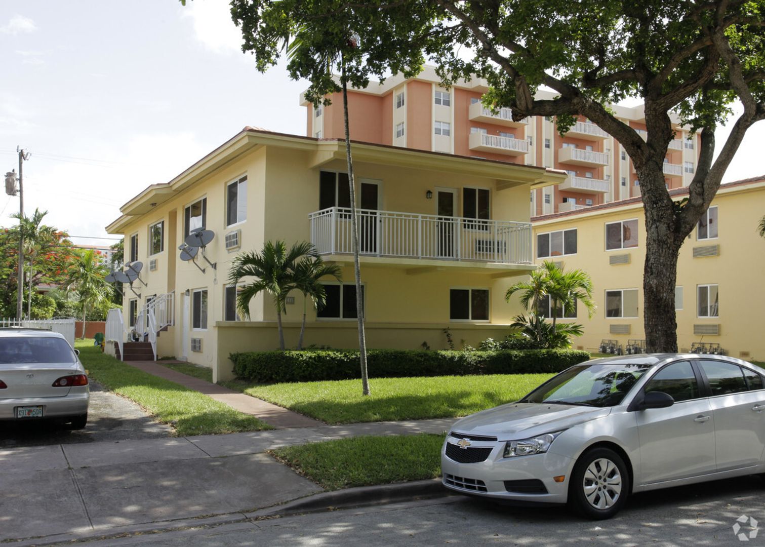 Coral Gables Apartment: Menores Ave