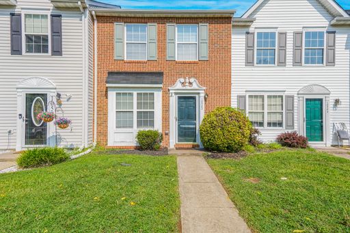 2 bed 2 full bath Townhouse in Tidewater Village – photo 1