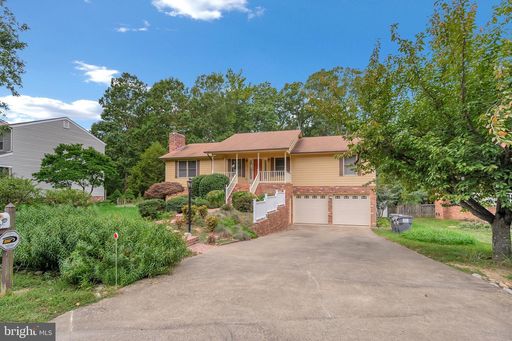 3 Bedrooms, 3 Bathrooms, and an Oversized Garage – photo 1