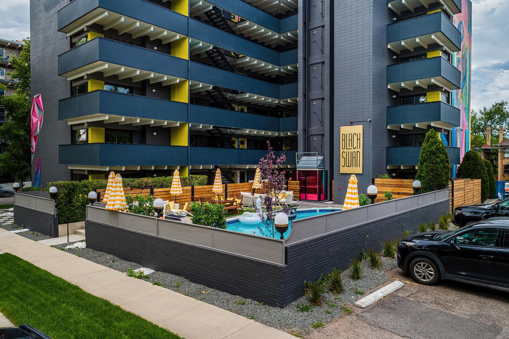 Denver Apartment: 1380 Steele St.