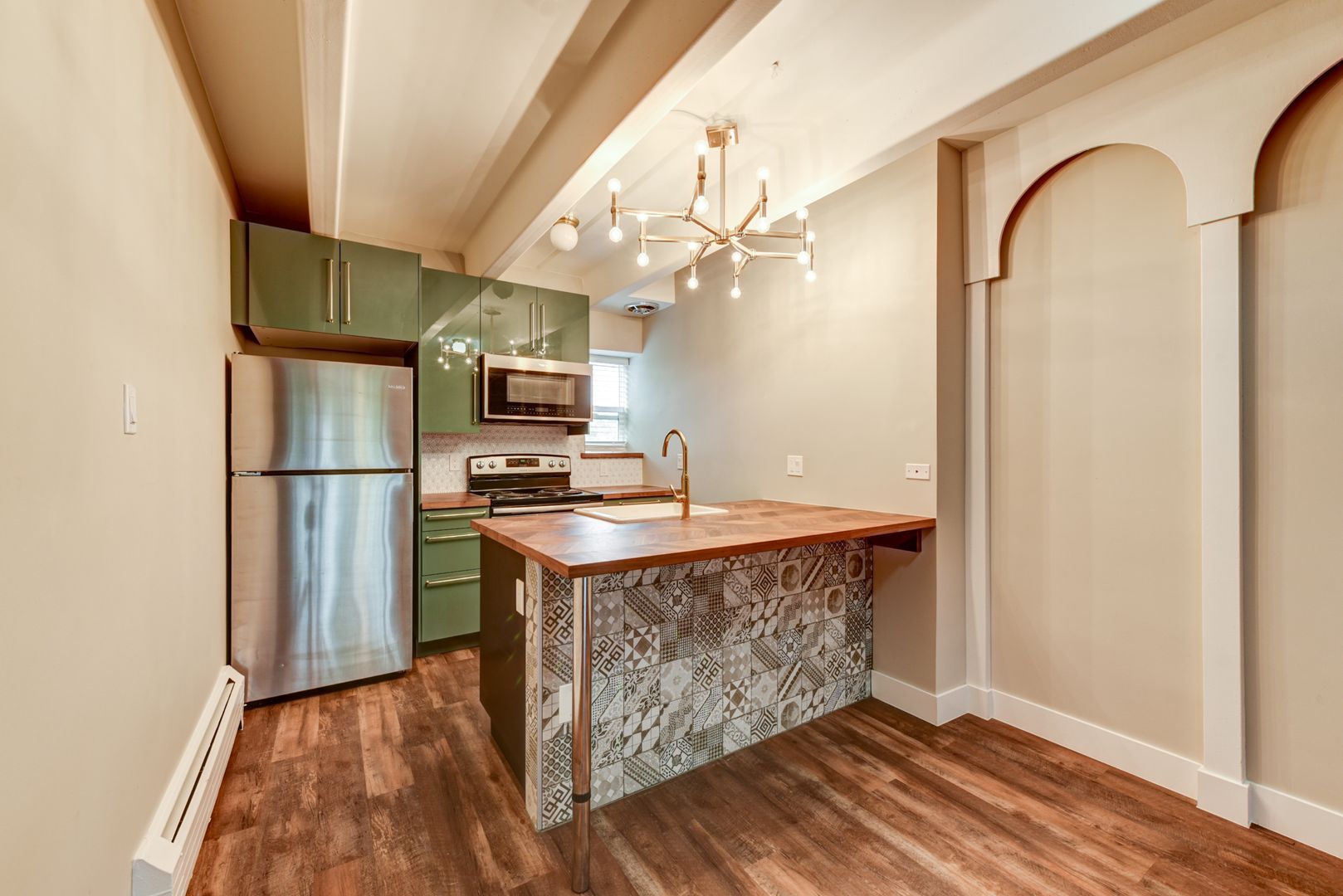 Denver Apartment: 1380 Steele St.