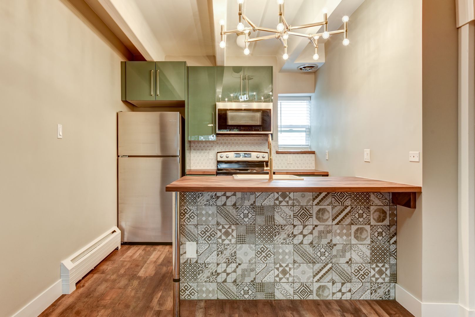 Denver Apartment: 1380 Steele St.