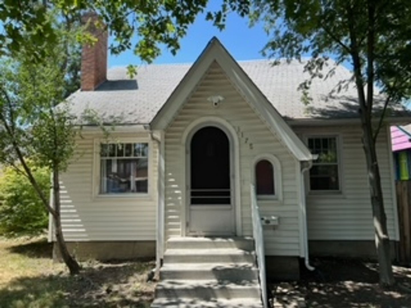 Moscow House: 117 South Jackson Street