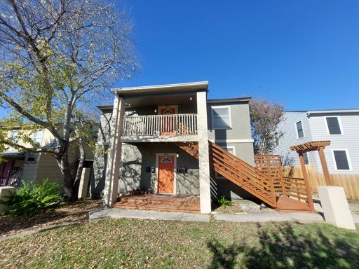 Mahncke Park First Floor 1 Bedroom Apartment in Four-Plex – photo 1