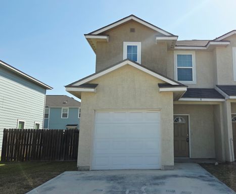 Retreat at Retama Park 3 Bedroom Townhome