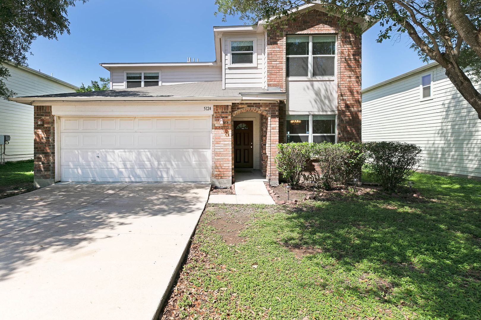 Schertz House: 5124 Brookline