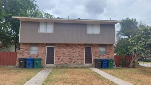 2 Bedroom Townhome minutes from Northstar Mall and more!! – photo 1