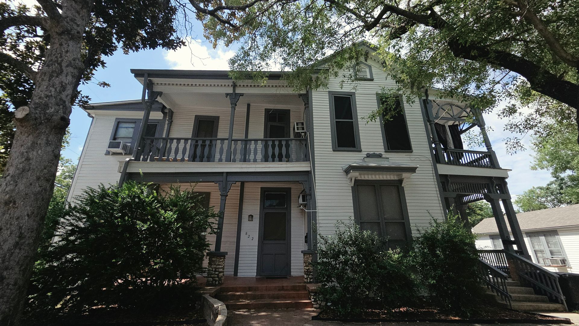 San Antonio Apartment: 822 E Carson - #7