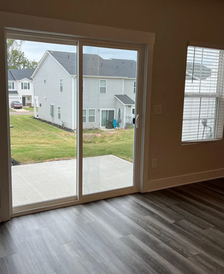 Listing photo thumbnail