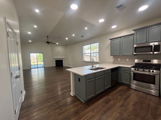 Listing photo thumbnail