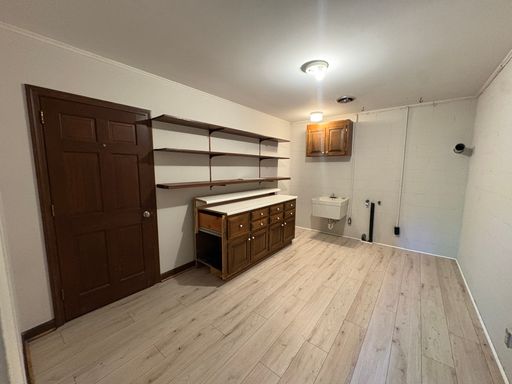 Listing photo thumbnail