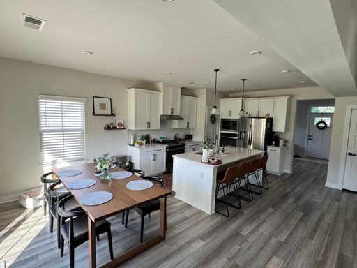 Listing photo thumbnail