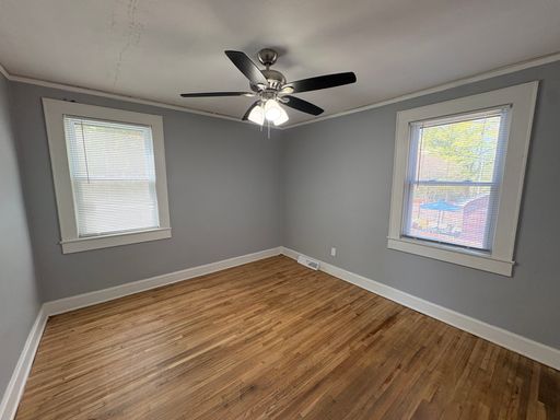 Listing photo thumbnail