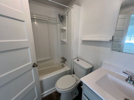 Listing photo thumbnail