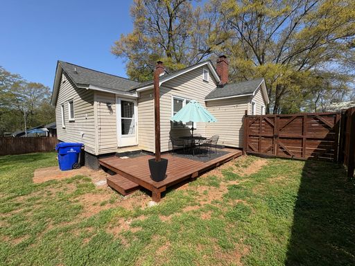 Listing photo thumbnail