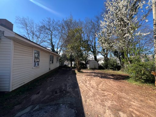 Listing photo thumbnail