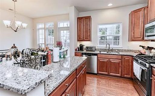 Listing photo thumbnail