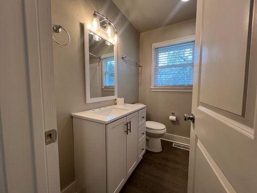 Listing photo thumbnail