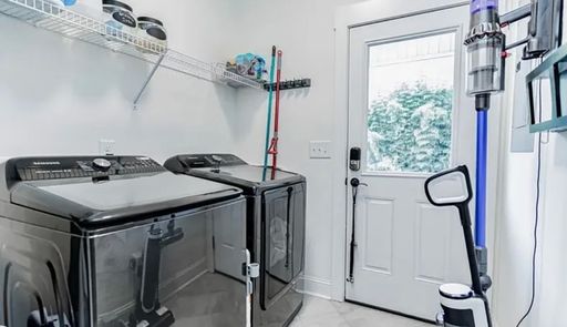 Listing photo thumbnail