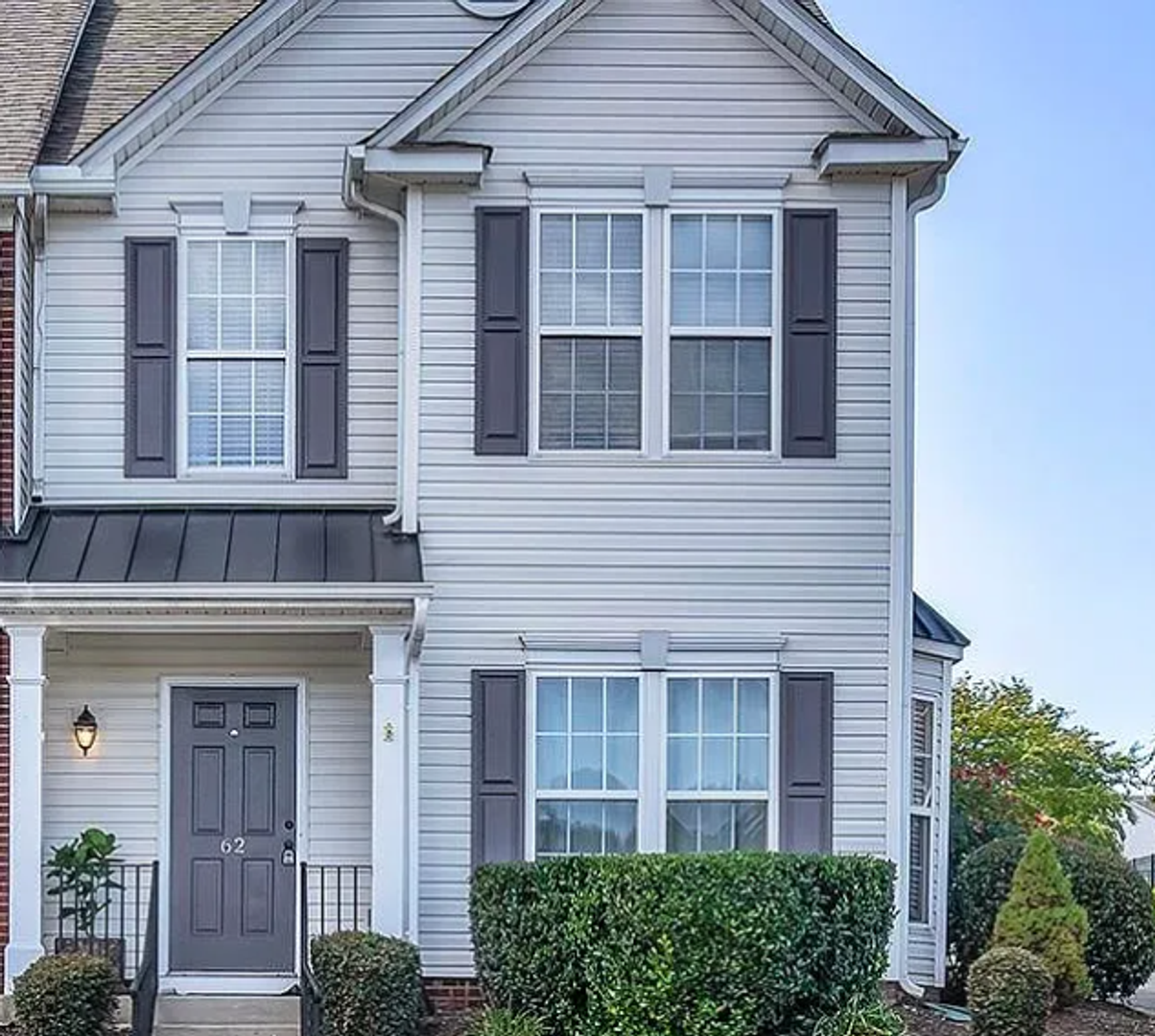 Greer House: 62 Spring Crossing Circle