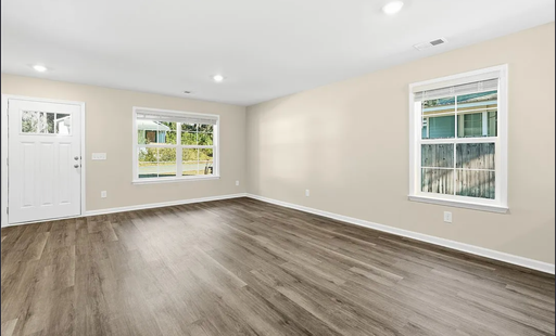 Listing photo thumbnail