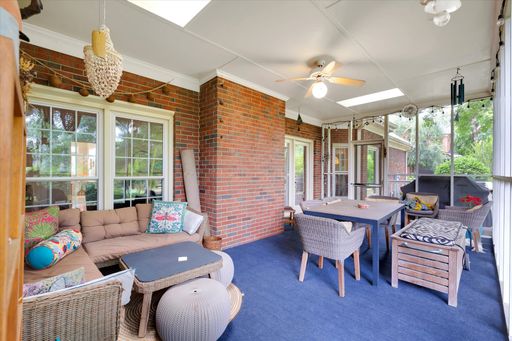 Listing photo thumbnail