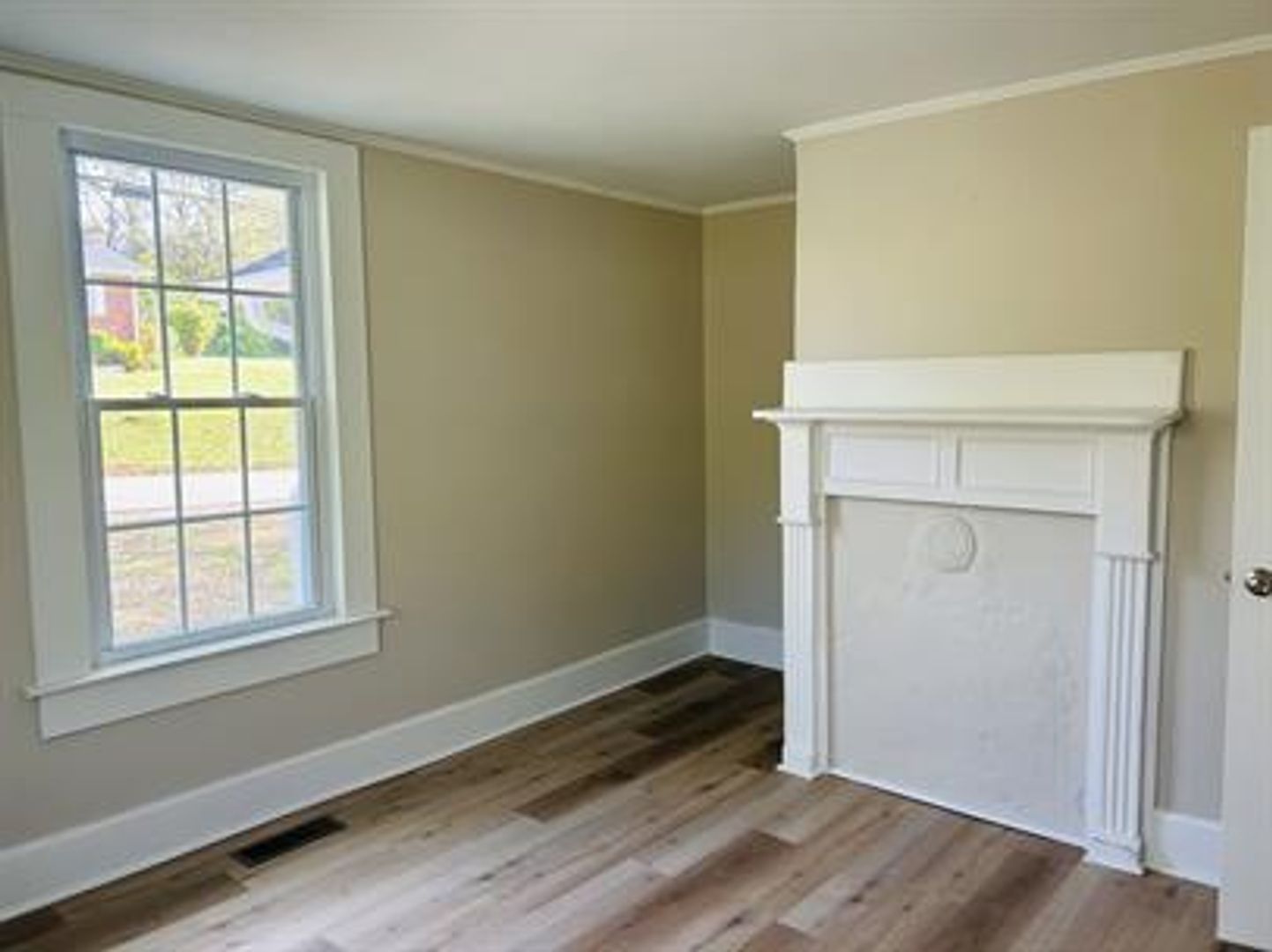 Listing photo