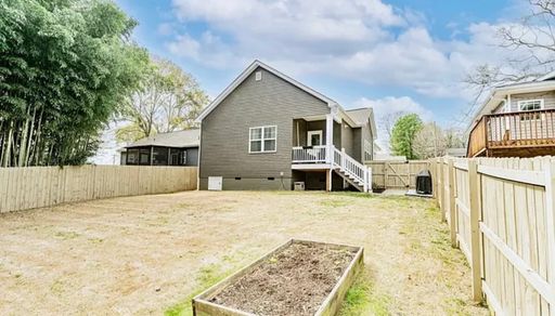 Listing photo thumbnail