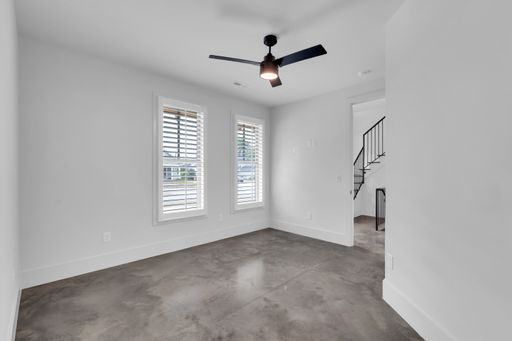 Listing photo thumbnail