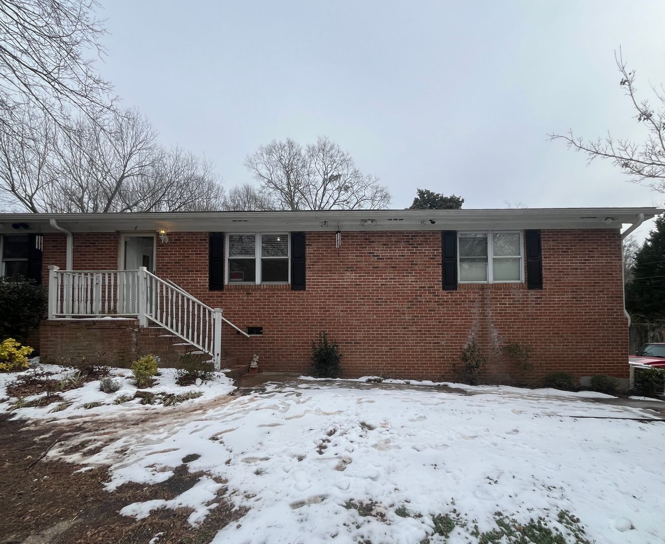 Taylors House: 4 Easy Street