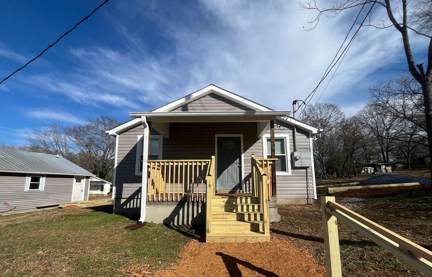 Easley House: 204 Hillcrest Drive