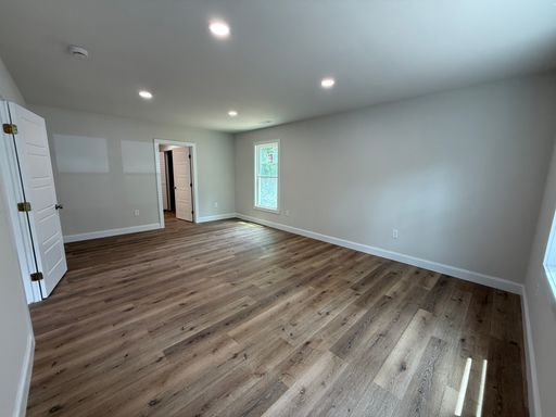 Listing photo thumbnail