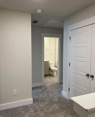 Listing photo thumbnail