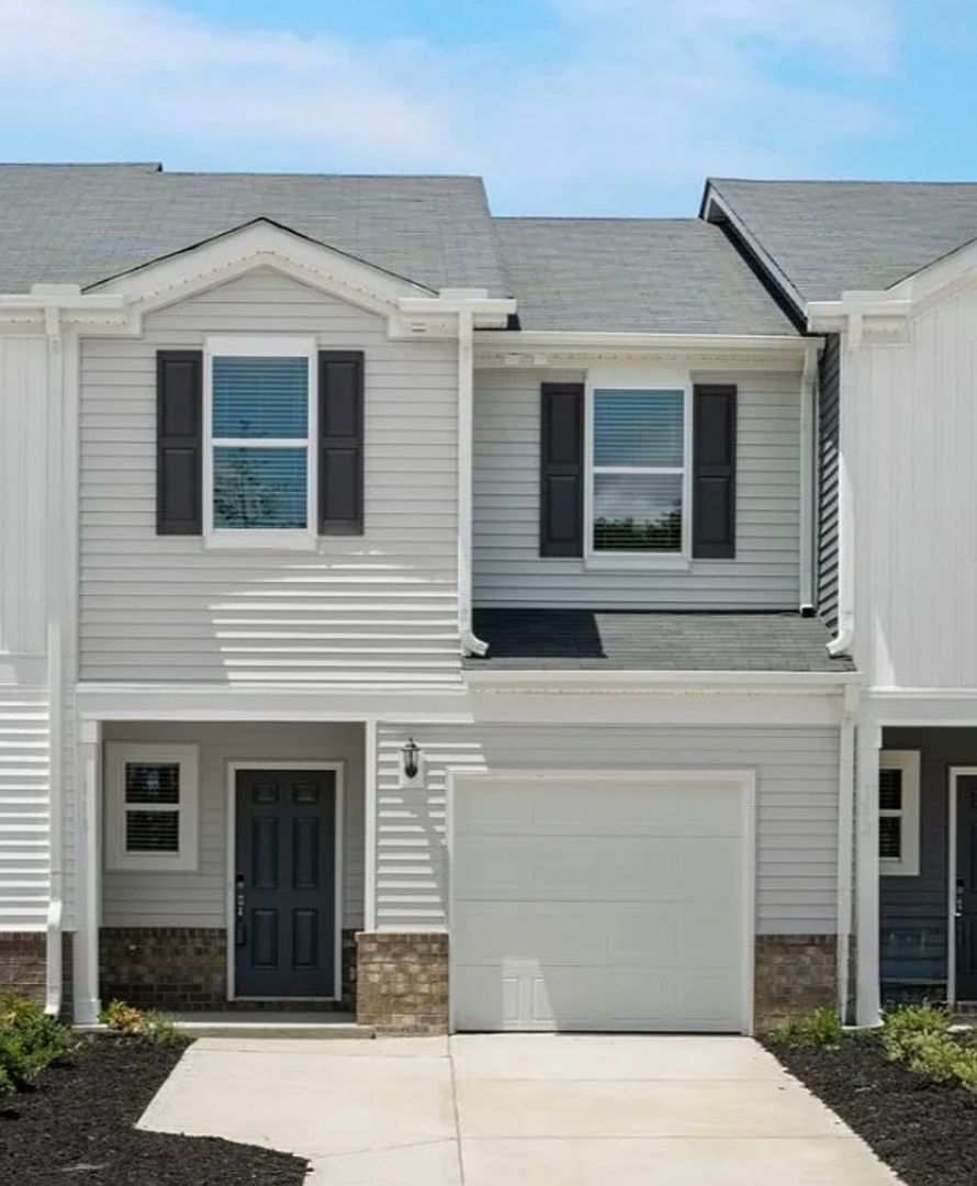 Greer Townhome: 114 Arrow Court