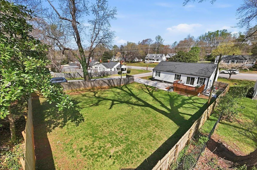 Listing photo thumbnail