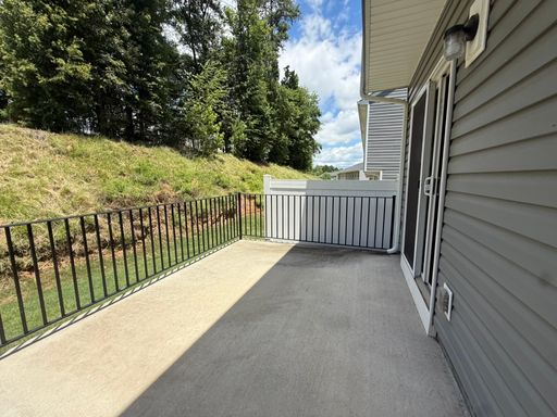 Listing photo thumbnail