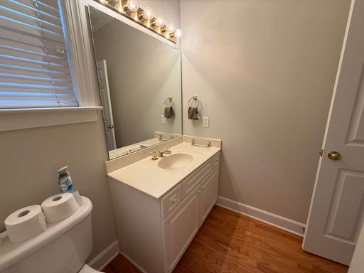 Listing photo thumbnail