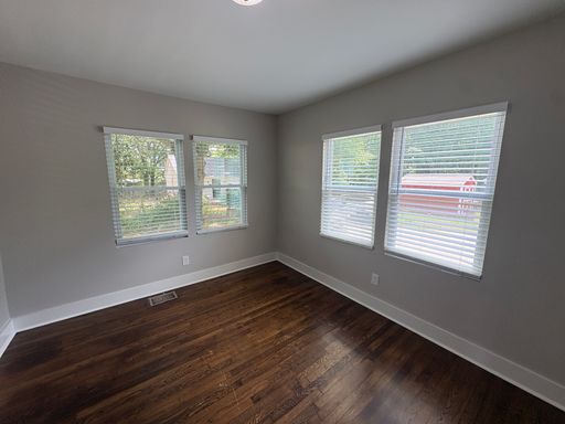 Listing photo thumbnail
