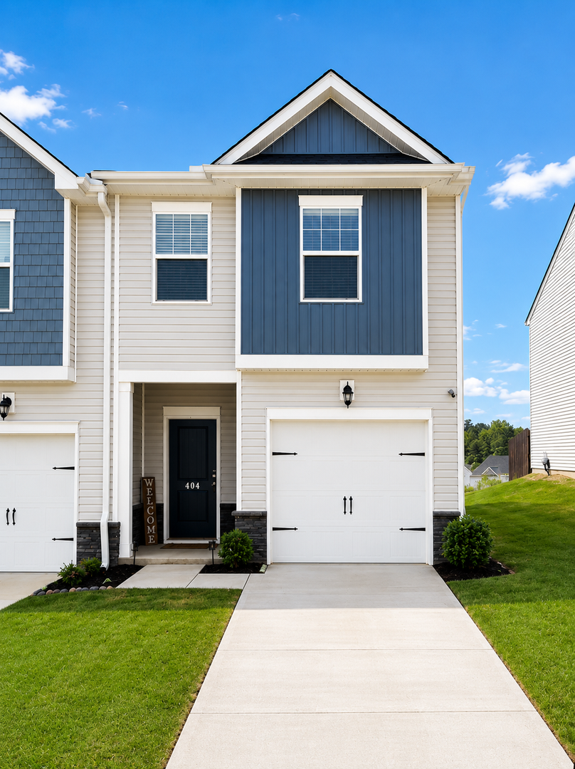 Greenville House: 404 Laurel Park Drive
