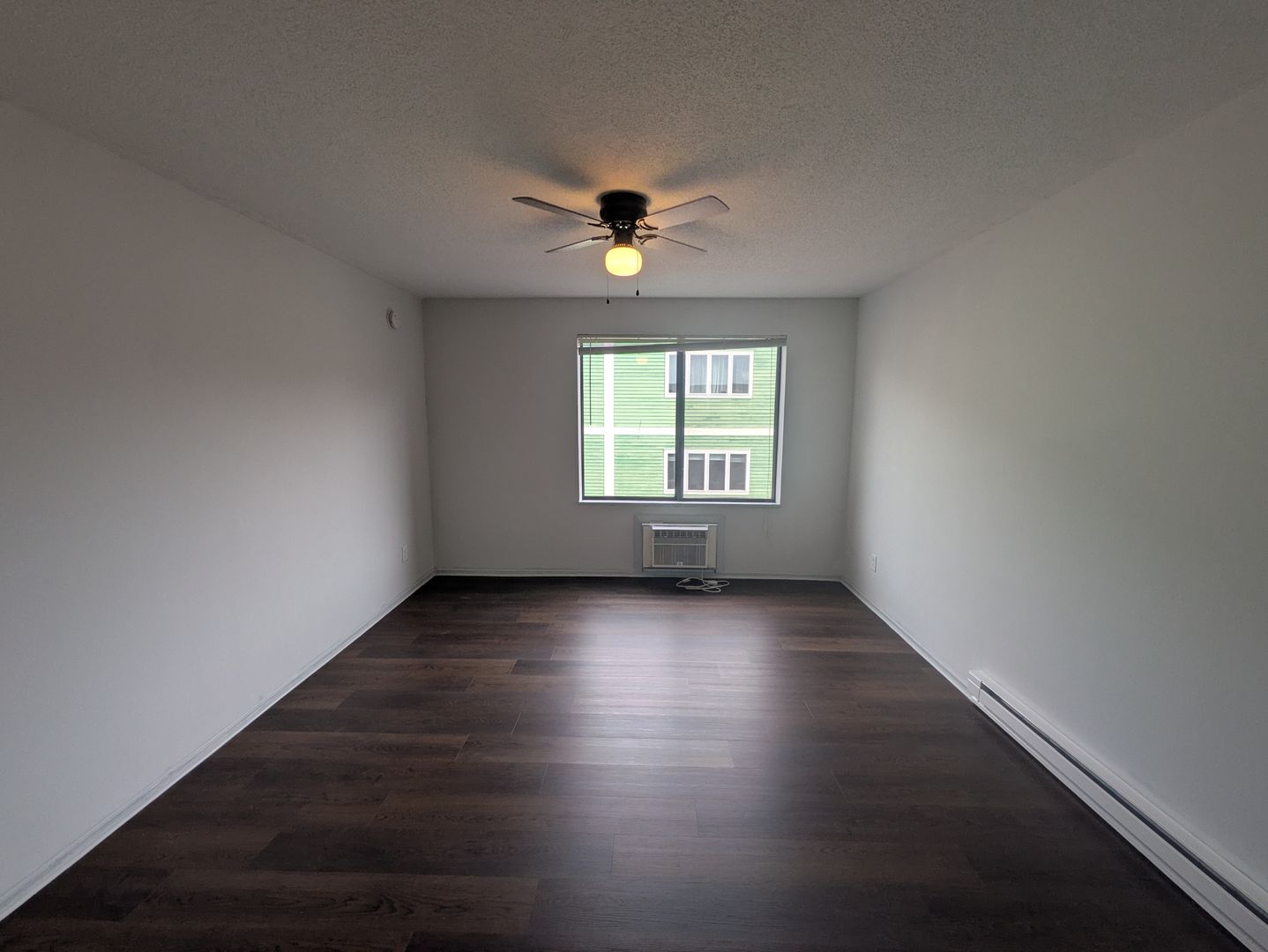 Norwalk Apartment: 289 Main Ave