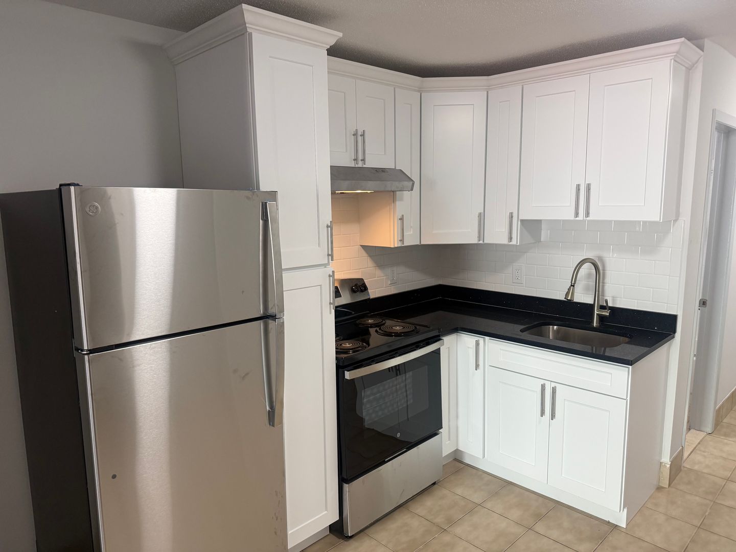 Norwalk Apartment: 289 Main Ave