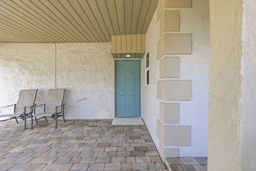 1BR Lakefront Duplex for Lease in Dr Phillips! – photo 1